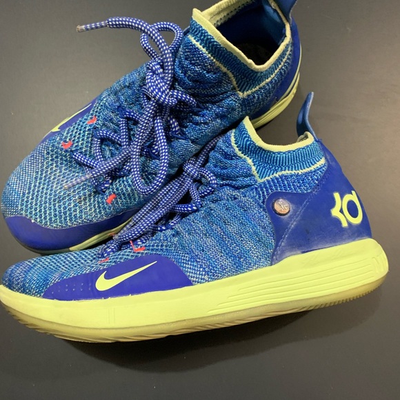 Nike Kevin Durant athletic shoes for boys - Picture 1 of 8